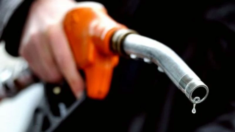 الإمارات تحرر أسعار الوقود في آب