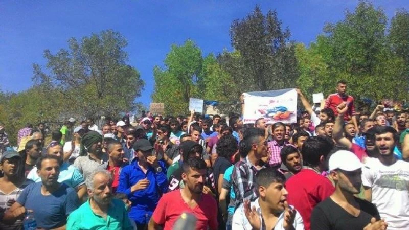 مئات السوريين يواصلون اعتصامهم في&quot;أدرنا&quot; لليوم الثالث على التوالي