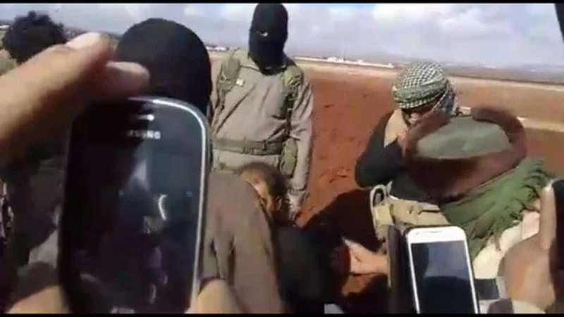 أحرار الشام: ننفي صلتنا بمقطع ذبح أحد مقاتلي "جيش الثوار"