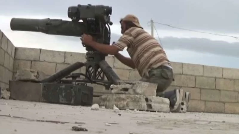 بالصور والفيديو.. استشهاد "أبو عمر تاو" قاهر دبابات بوتين والأسد