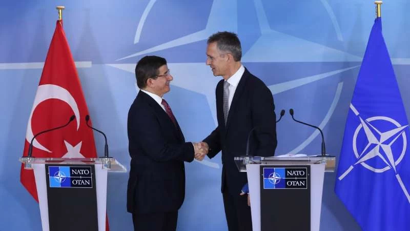 الناتو سيزود تركيا بالـ"باتريوت" وأوغلو يقترح حلاً لمشكلة المهاجرين