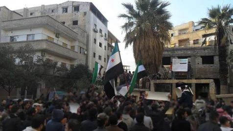 جنوب دمشق يتظاهر.. "الشعب يريد إسقاط النظام"!