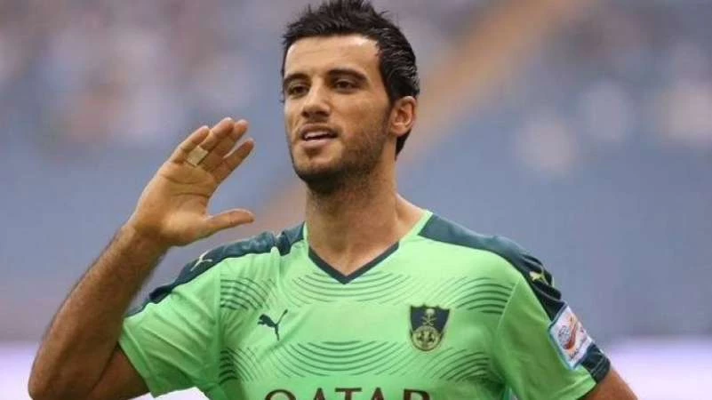 السوري "عمر السومة" يقود الأهلي للفوز بلقب الدوري السعودي