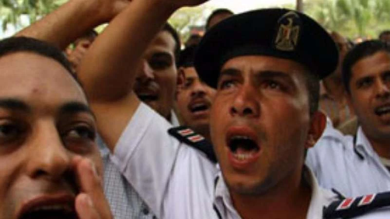 الشرطة المصرية للحكومة .."إحنا مش إخوان"