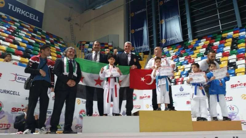 سوري يُحرز فضية "الكاتا" في بطولة تركيا الدولية للكاراتيه