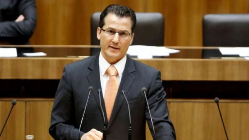 دعوة لاستقالة نائب نمساوي لتشبيهه اللاجئين بـ"البدائيين"