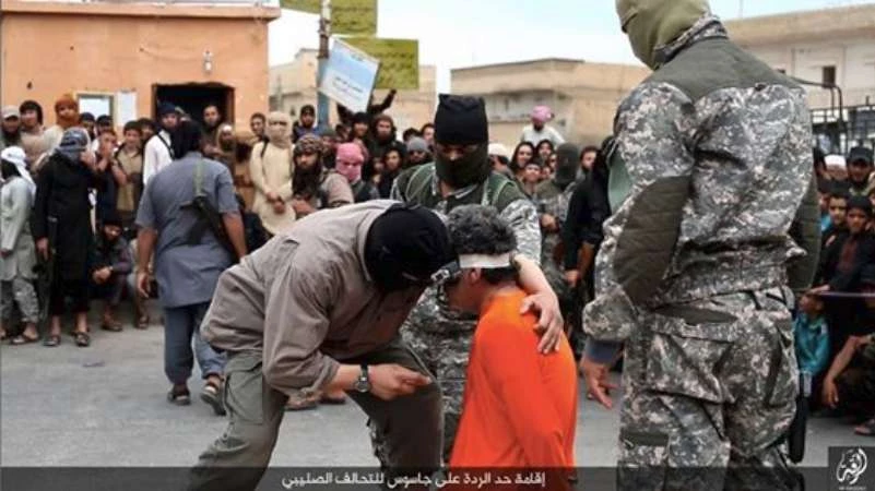 الرقة: "داعش" (يبتدع) طريقة جديدة للإعدام