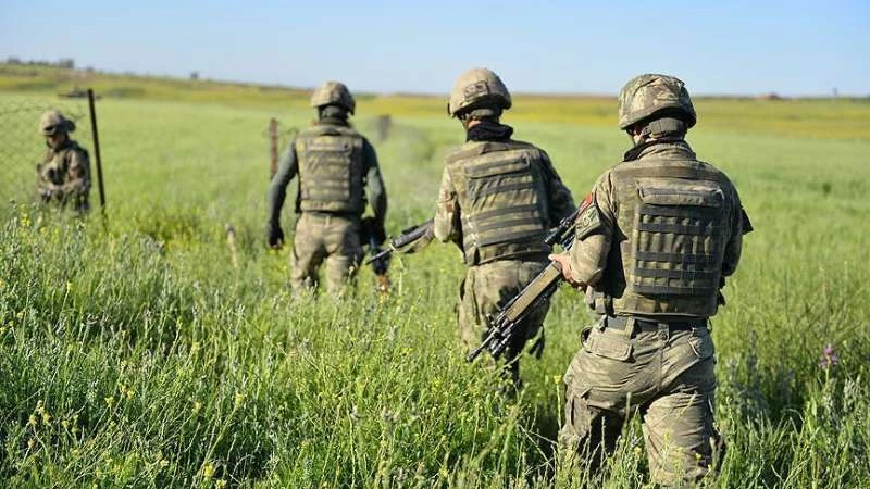 مقتل 17 عنصراً من "بي كاكا" في اشتباكات مع القوات التركية 