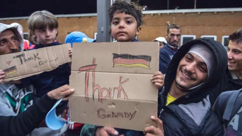 قلق ألماني من "الحرائق المفتعلة" التي تستهدف مخيمات اللاجئين