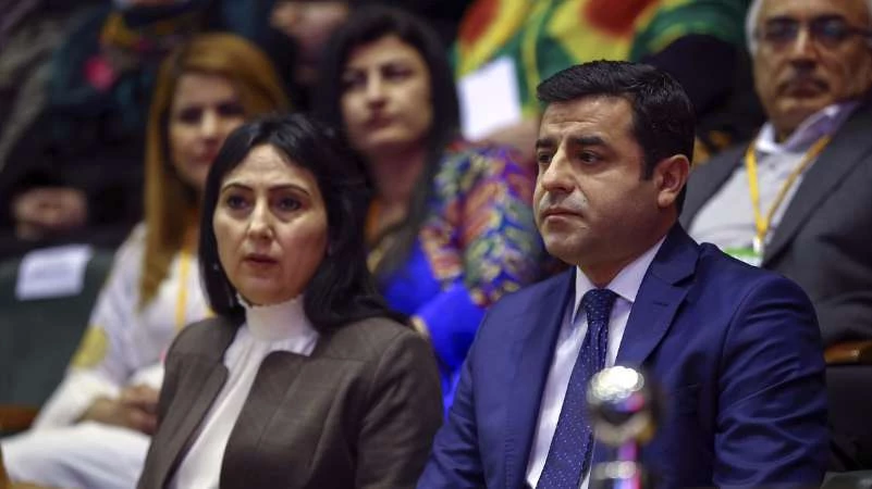 حزب "الشعوب الديمقراطي" يعلق عمله بالبرلمان التركي