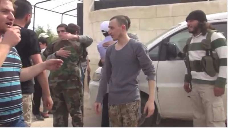 بالفيديو.. الحرّ ينفذ عملية تبادل أسرى مع "النظام" بريف حلب