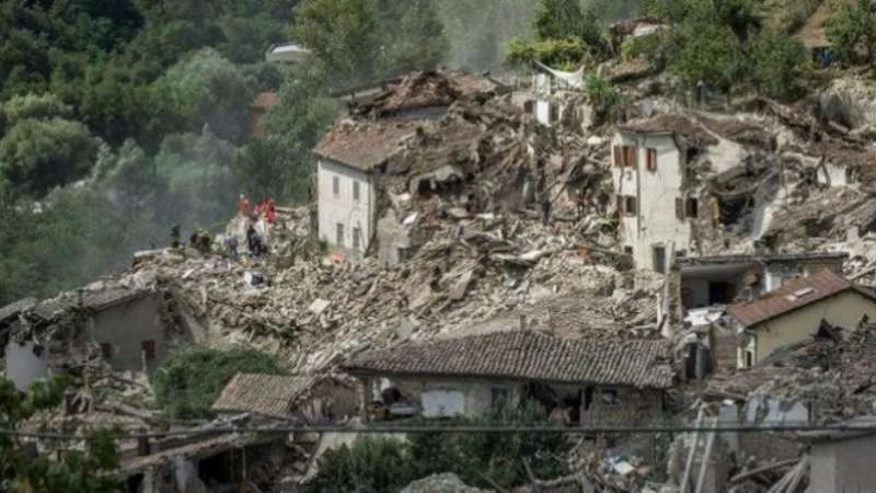 زلزال إيطاليا.. 247 قتيلاً ومئات الجرحى