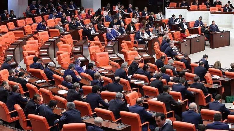 برلمان تركيا يوافق على رفع الحصانة ..138 نائباً أمام القضاء