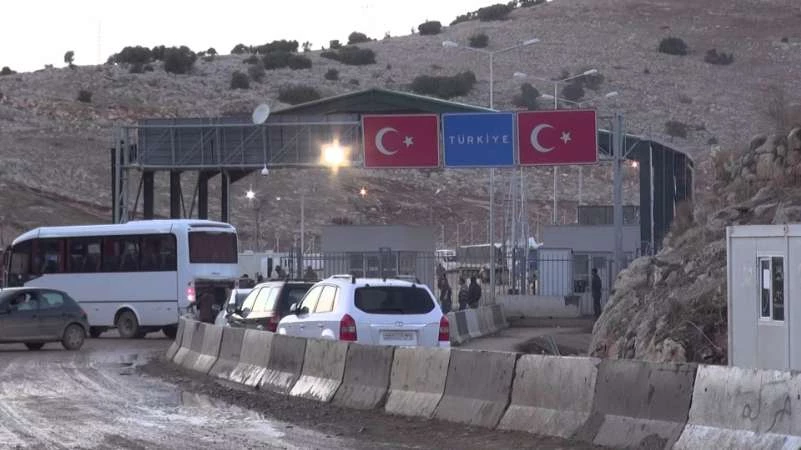 تركيا تصدر قراراً جديداً خاصاً بـ "لم شمل" السوريين