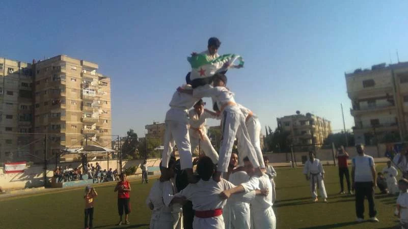 حي الوعر يتحدى حصار الأسد بمهرجان رياضي كبير