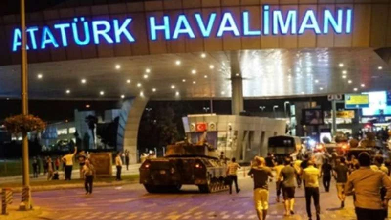 السلطات التركية تمنع موظفي الدولة من السفر في مطار أتاتورك