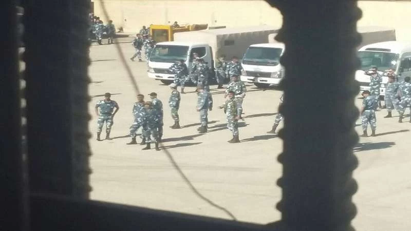 سجن حماة ..النظام يحشد لاقتحامه والمعتقلون يحذرون من وقوع مجازر