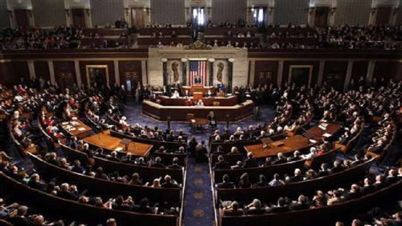 الكونغرس الأمريكي يتجه لمعاقبة موسكو وكيري يضغط لاستثناء إيران