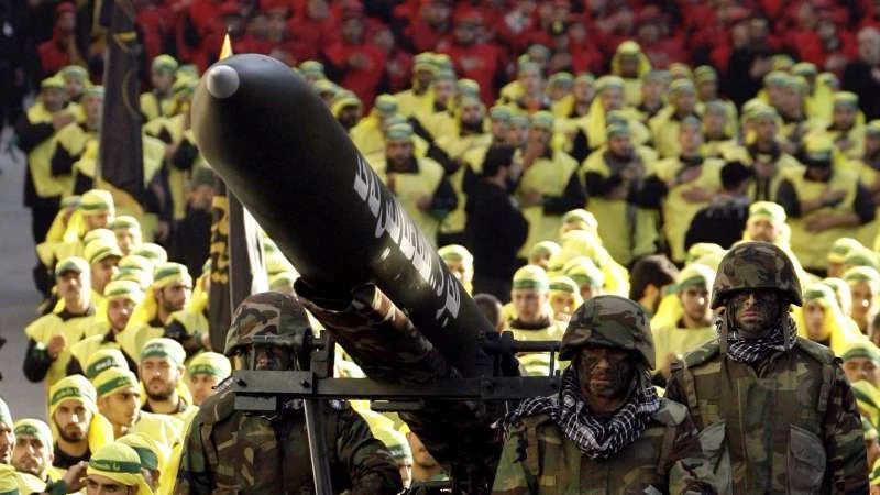 مصادر لبنانية تكشف أسباب انسحاب حزب الله من الحدود السورية