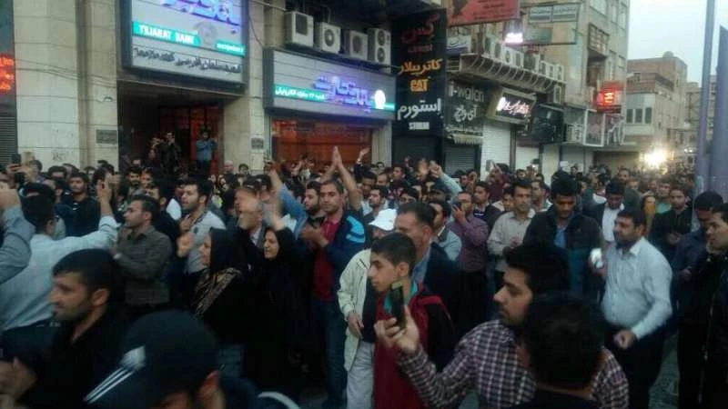 المظاهرات في إيران تذكّر بأول أيام الثورة السورية (فيديو)