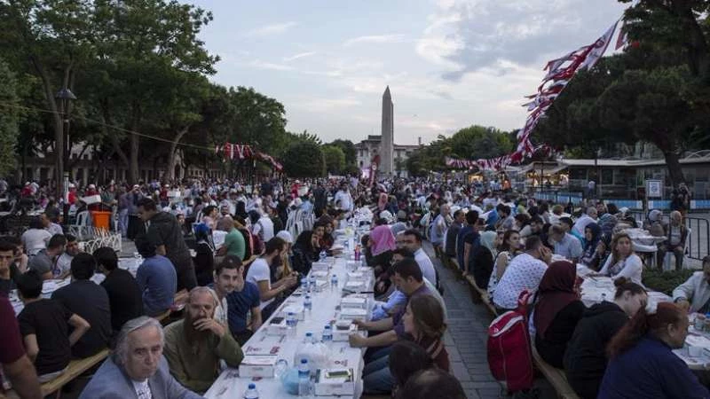 تركيا تعلن تاريخ أول يوم في رمضان وعيد الفطر