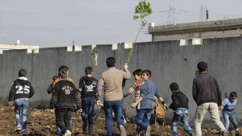هكذا يقاوم أطفال ريف حمص الشمالي الحصار