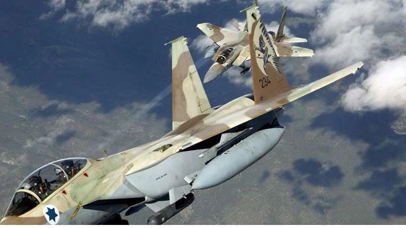 الطائرات الإسرائيلية تقصف مواقع قوات الأسد في القنيطرة