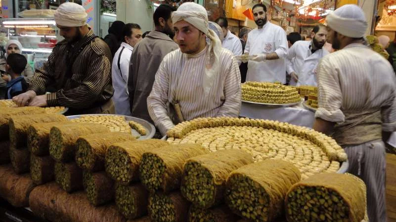 أسعار الحلويات وضيافة "العيد" في أسواق دمشق