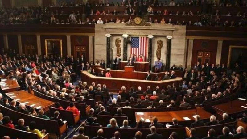 الكونغرس يقر قانون "قيصر" في سوريا.. بماذا يُلزم ترامب؟