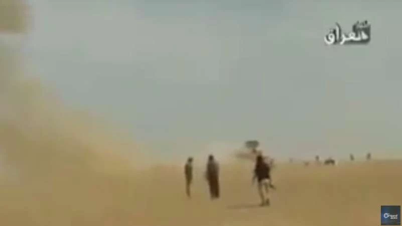 بالفيديو.. لحظات استهداف طائرات التحالف رتلاً لميليشيا عراقية قرب التنف