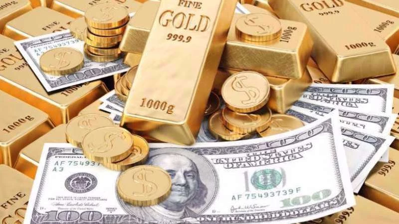 استقرار سعر صرف الليرة السورية وانخفاض طفيف في أسعار الذهب