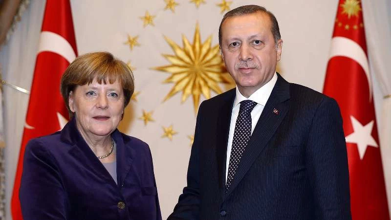 المساعدات و"سوتشي" محور اتصال جمع أردوغان وميركل