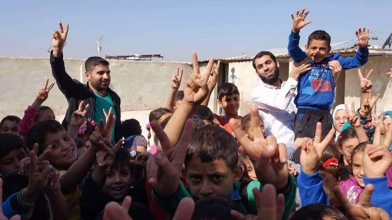 آلاف الطلاب مهددون بالتسرب بسبب إغلاق المدارس بريف إدلب