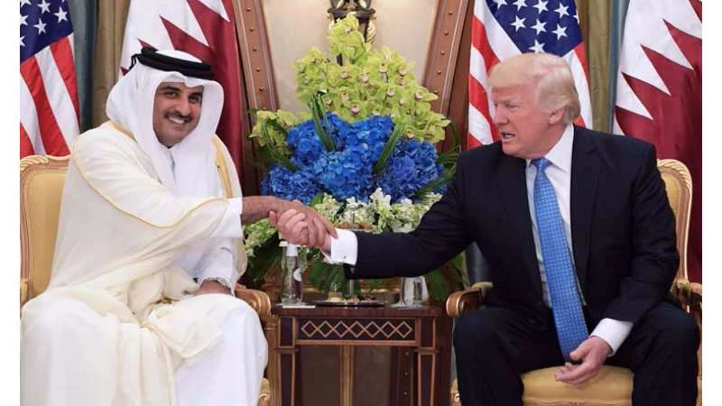 ترامب يلتقي أمير قطر ويبحثان إبرام صفقات عسكرية