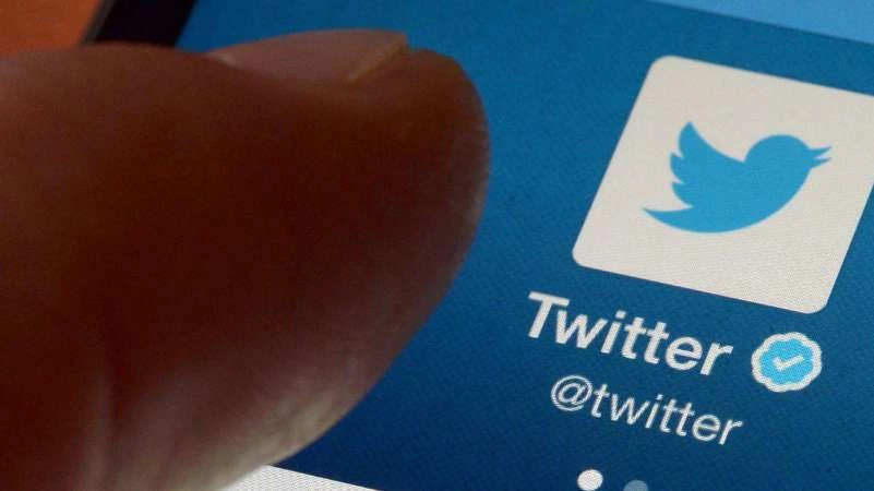 من الأشخاص الذين استثنى "تويتر" حجب حساباتهم؟