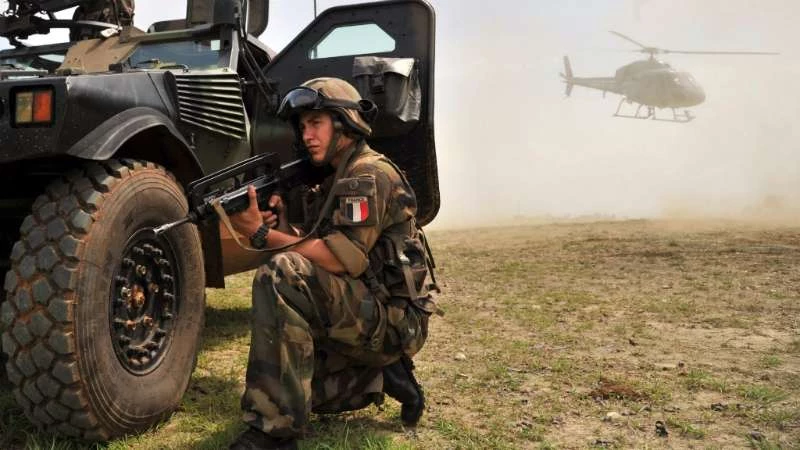 فرنسا تؤكد: لدينا قوات خاصة تعمل في سوريا