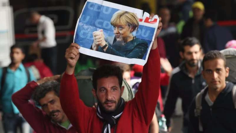 سوريون في ألمانيا يحتفلون بفوز ميركل.. ويخشون صعود اليمين المتطرف 