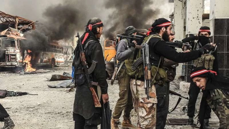معركة دمشق.. الثوار يصدون هجوما لقوات النظام  ويدمرون دبابتين في جوبر 