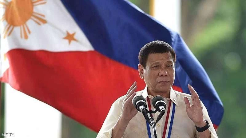    لماذا يمضغ الرئيس الفلبيني "العلكة" دوماً؟
