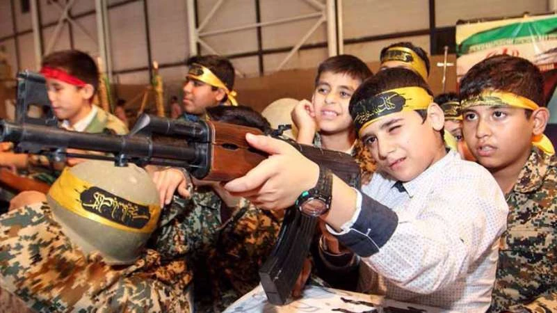 "رايتس ووتش" تتهم إيران بتجنيد أطفال أفغان للقتال في سوريا
