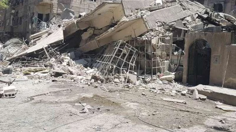 4 شهداء في قصف للنظام على بلدة حزة بالغوطة الشرقية
