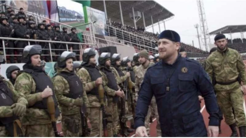 فساد حليف موسكو الشيشاني يصل إلى الجامع الأموي بحلب
