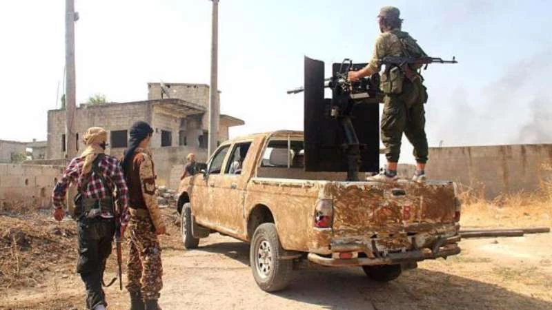 الدفعة الأولى من قوات درع الفرات تدخل إدلب و اشتداد الاقتتال حول باب الهوى