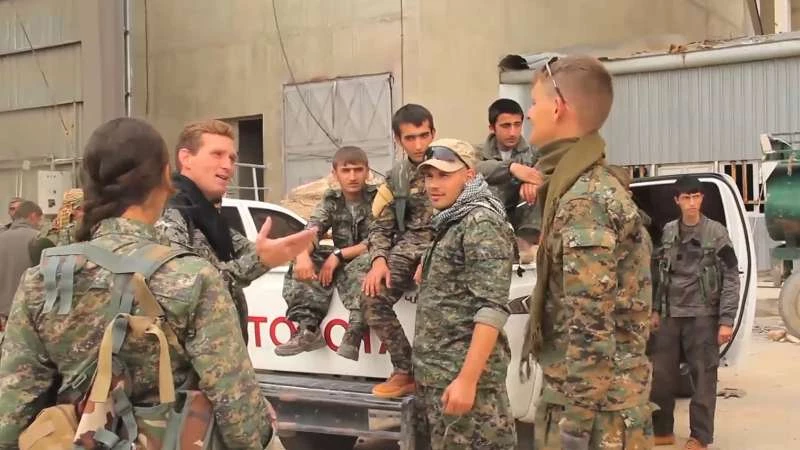 الوحدات الكردية: مقاتلون أجانب يحاربون تركيا في عفرين