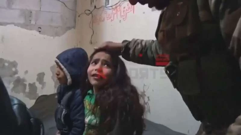 بعد رفض المدنيين الخروج.. مشهد تمثيلي "فاشل" للنظام في الغوطة (فيديو)