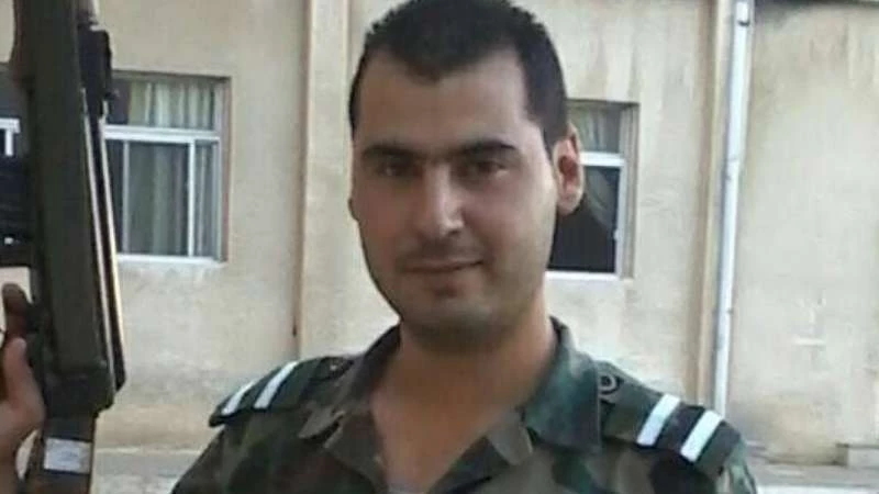 أصيب وأصبح مشلولاً فكرّم بالسجن.. هذه قصة أحد ضباط ميليشيا الأسد