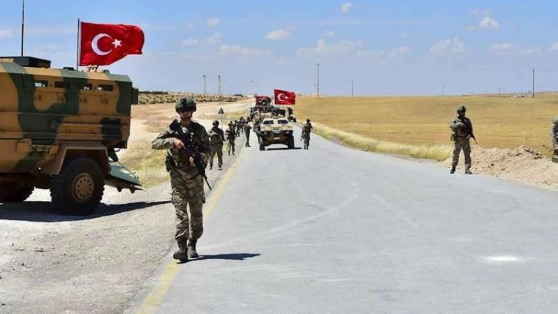الجيش التركي يرسل قوة جديدة إلى منبج 
