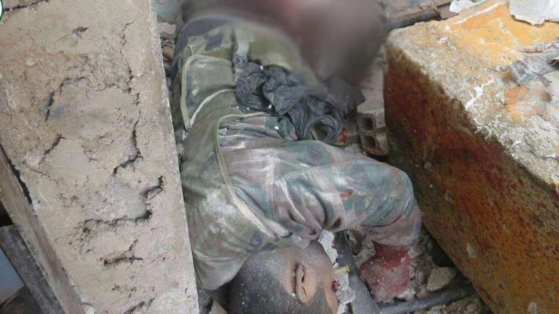 جثث قتلى "الفرقة الرابعة" في مدينة حرستا (صور)