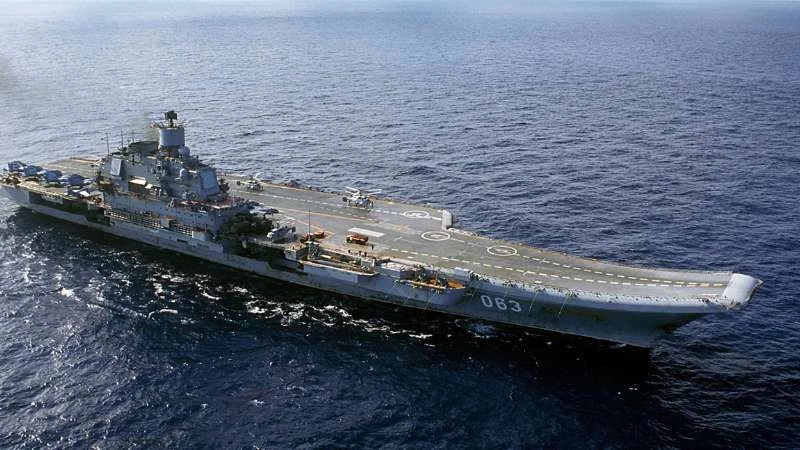 روسيا توضّح سبب سحب سفنها الحربية من طرطوس