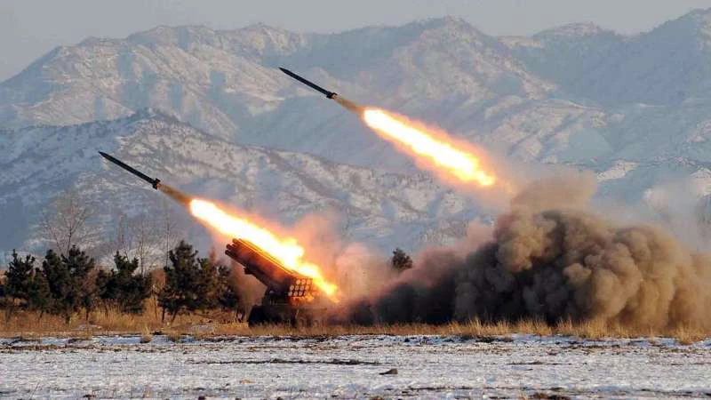 ما الرسائل الإيرانية وراء استهداف شرقي سوريا بصواريخ باليستية؟ 